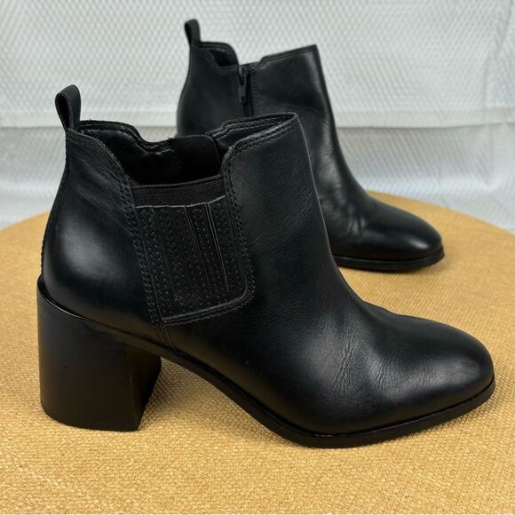 Lucky Brand | Women’s Black Leather Debruh Bootie Ankle Boots | Size 7.5 - Picture 2 of 10